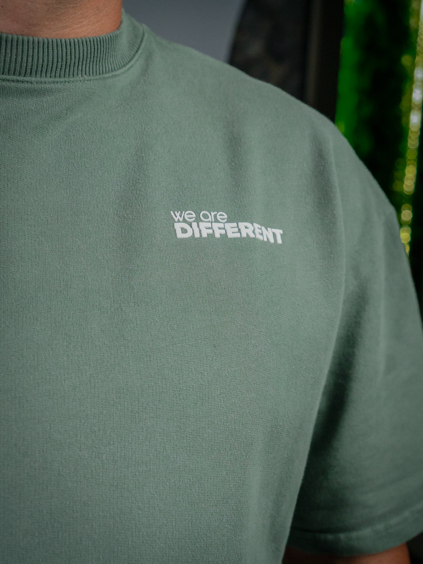 Camiseta oversize vintage we're different
