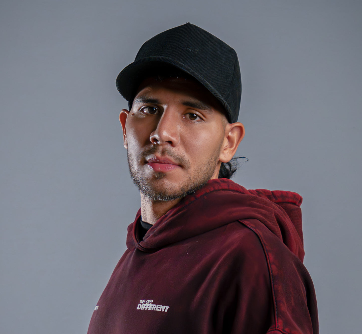 Gorra black we're different