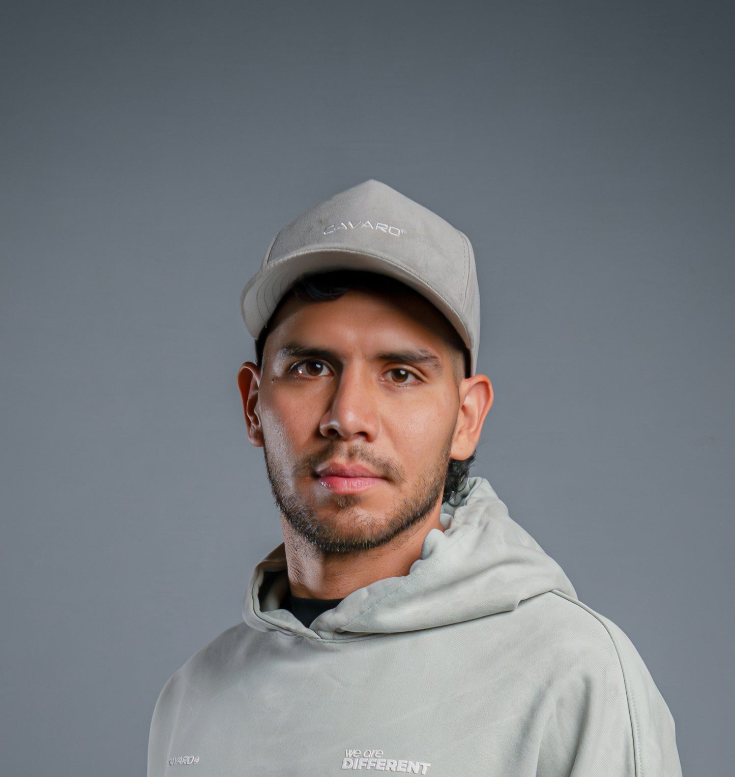 Gorra gray we’re different