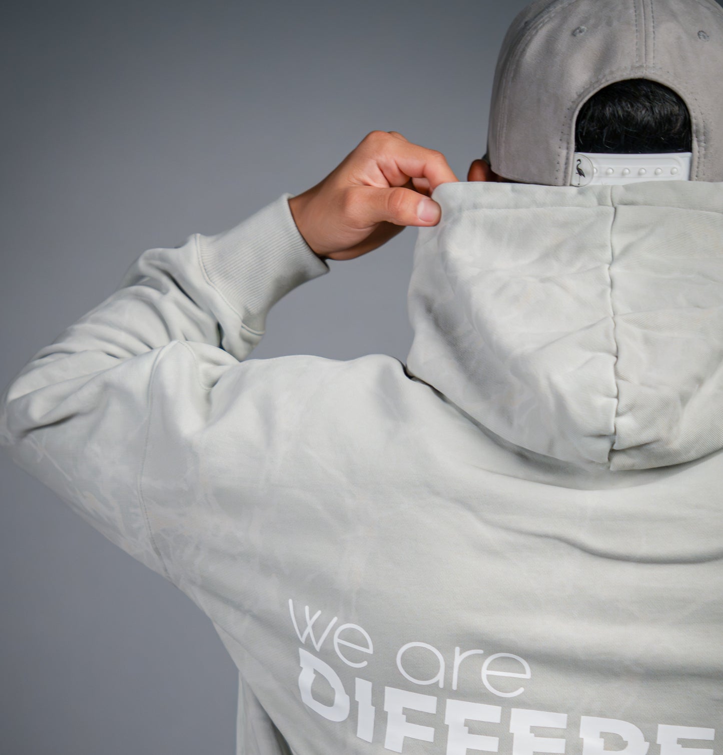 Gorra gray we’re different