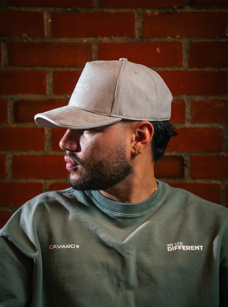 Gorra gray we’re different