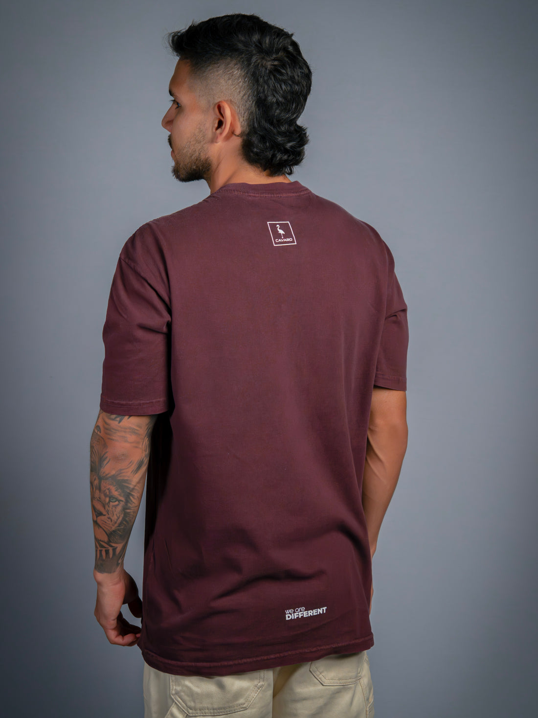 Camiseta regular we're different